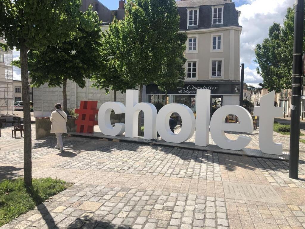 Studio Centre Ville Avec Parking Prive Cholet Dış mekan fotoğraf