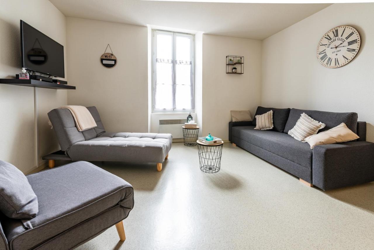 Studio Centre Ville Avec Parking Prive Cholet Dış mekan fotoğraf
